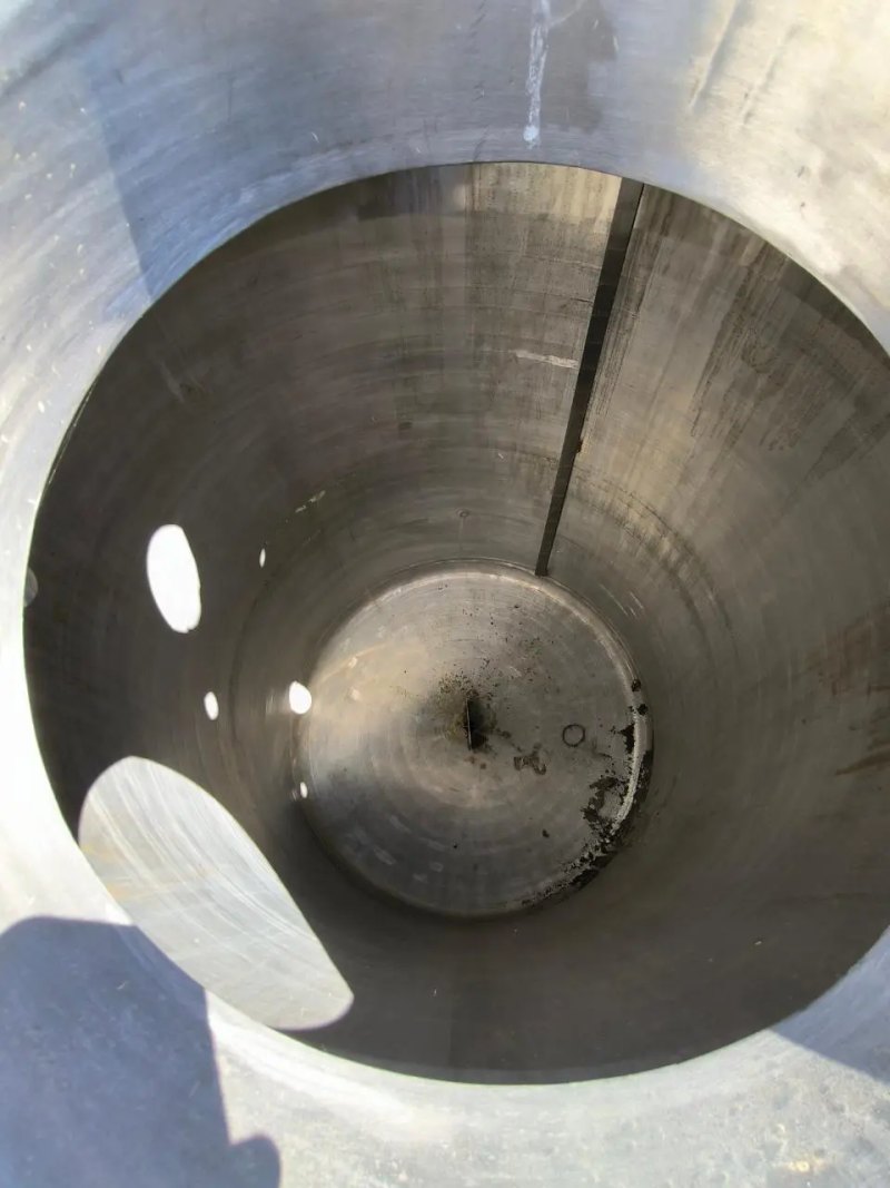 STAINLESS STEEL TANK 3,750 LITERS WITH HALF CASE AND AIRTIGHT HEAT INSULATION