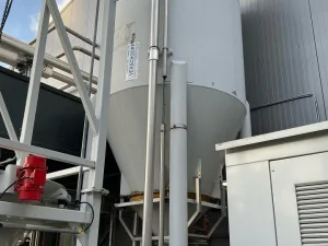 2019 Dinnissen PET storage hopper (incl. vibrator)