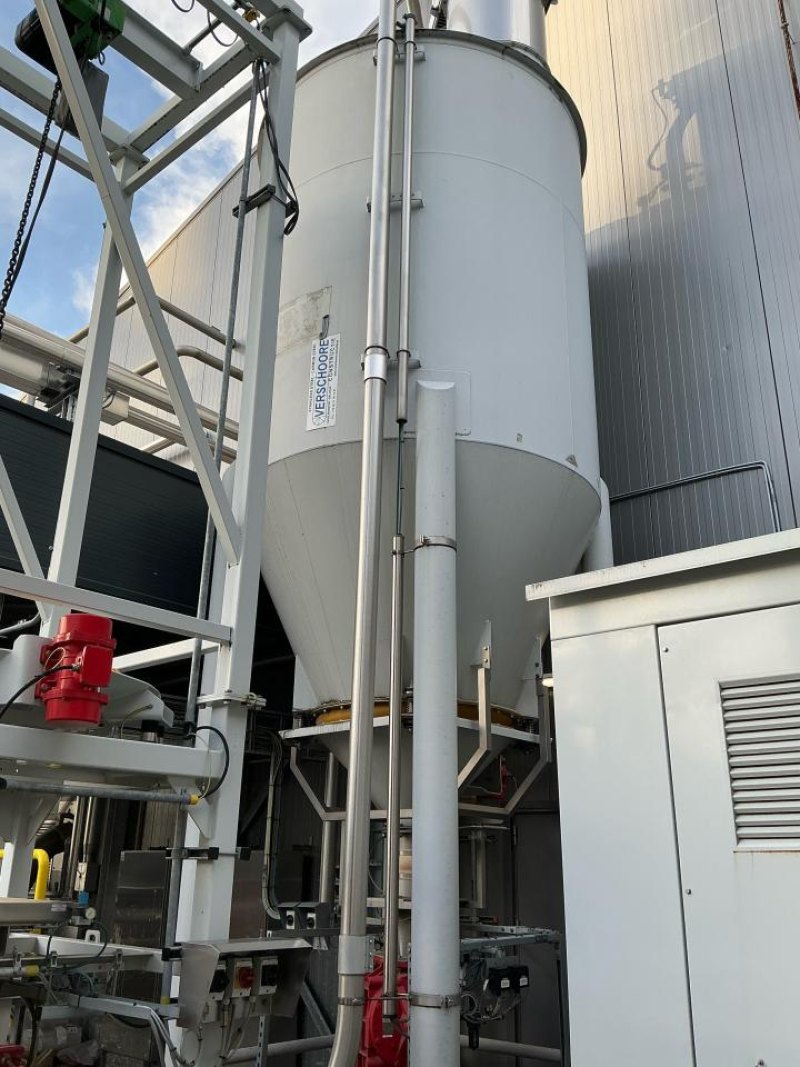 2019 Dinnissen PET storage hopper (incl. vibrator)