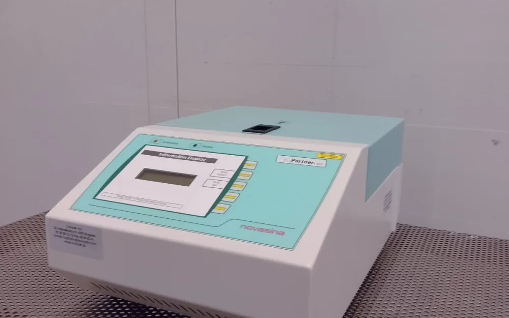 MISURATORE DI ATTIVITÀ DELL’ACQUA – NOVASINA – MOD.LAB PARTNER-AW