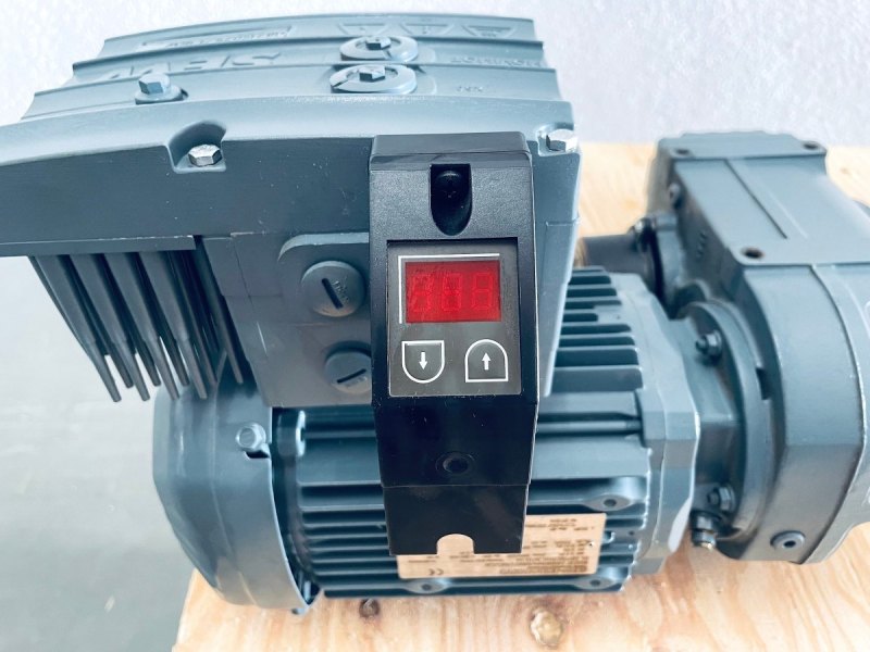 SEW-EURODRIVE FHZ37DRE80M4/MM11/MO/LN Rührwerk
