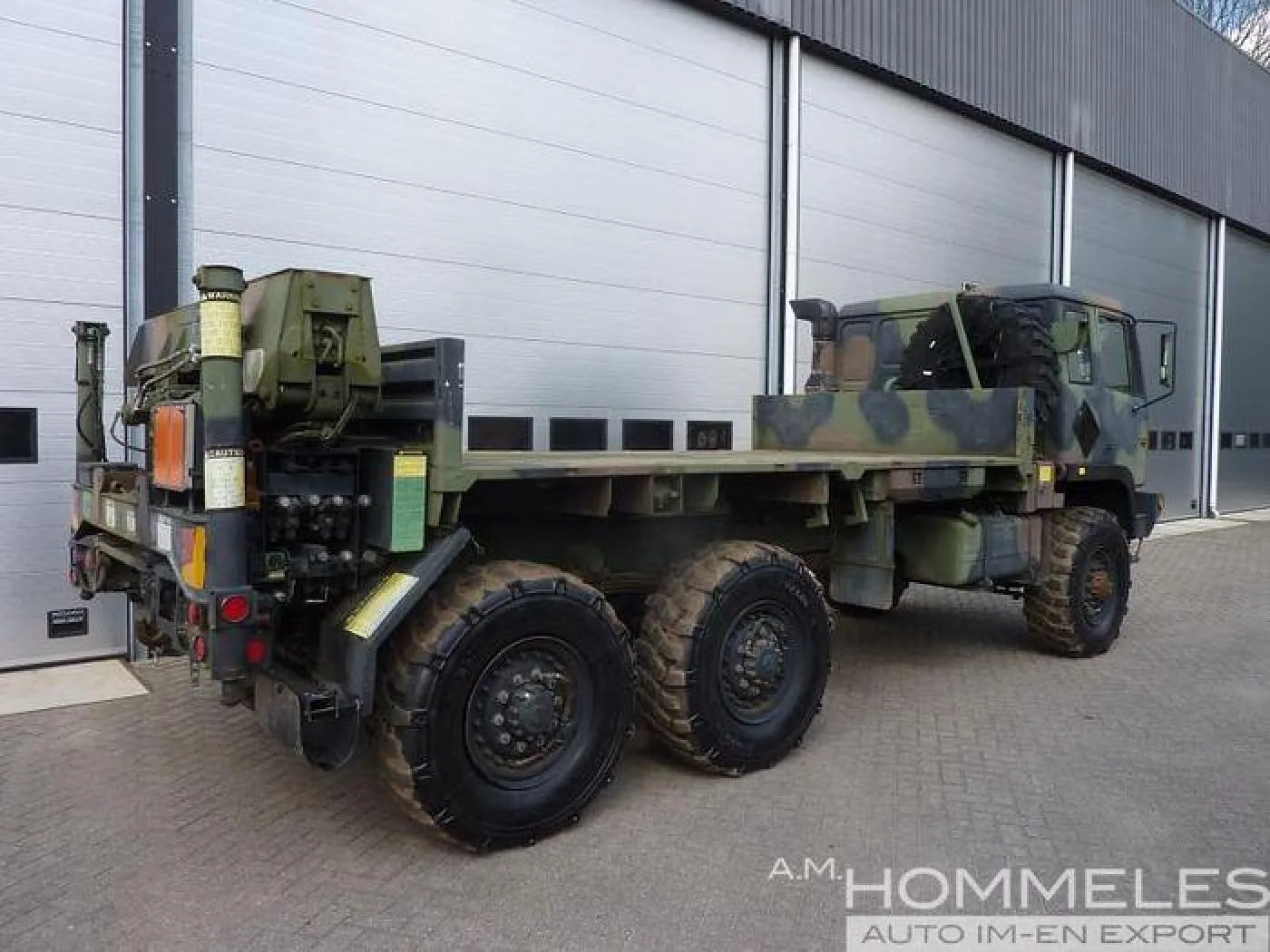 Stewart & Stevenson M1084 MTV 6X6 - 6