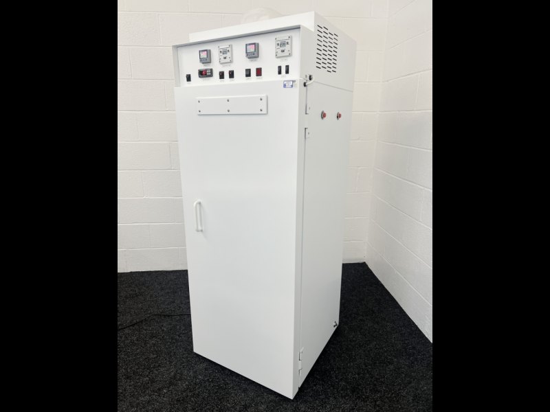 Leec SL3/RH Environmental Chamber