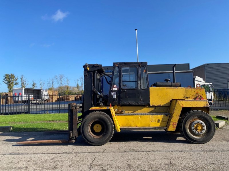 Svetruck 18 60 33 TRIPLEX MAST