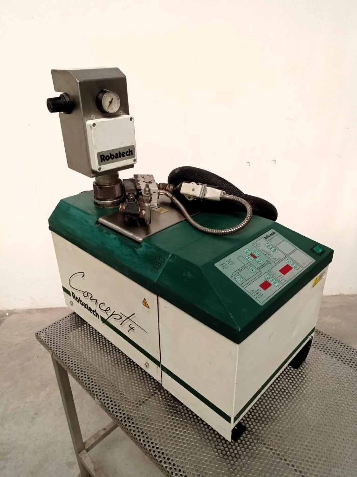 INCOLLATORE FUSORE – ROBATECH – MOD. CONCEPT 4/2 - 6