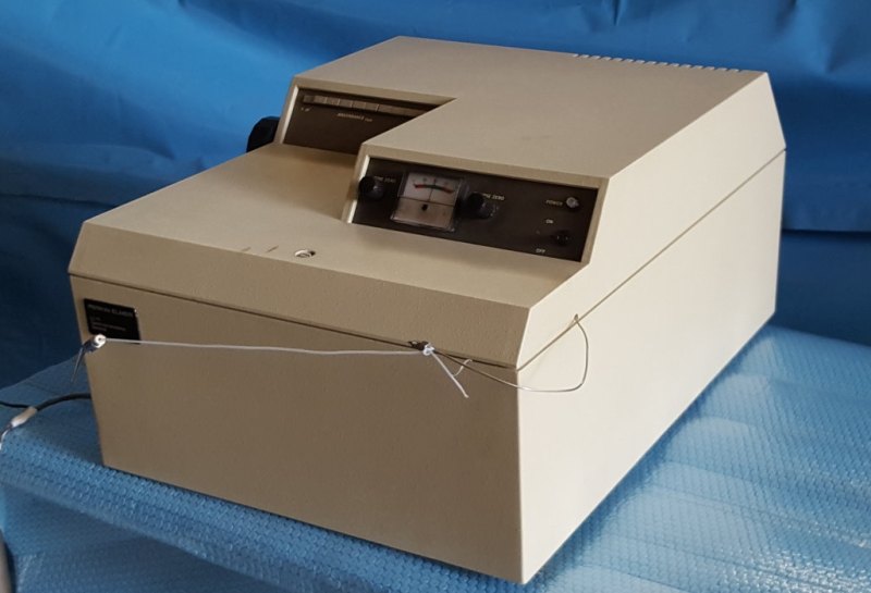 SPETTROFOTOMETRO – PERKIN ELMER – MOD. LC-75