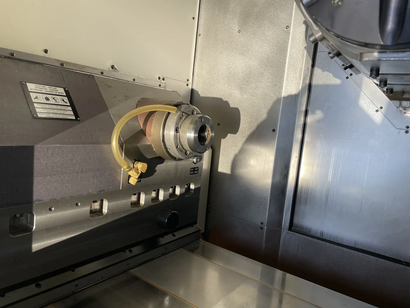 CENTRE DE TOURNAGE CNC “SPINNER” TYPE TM - 5