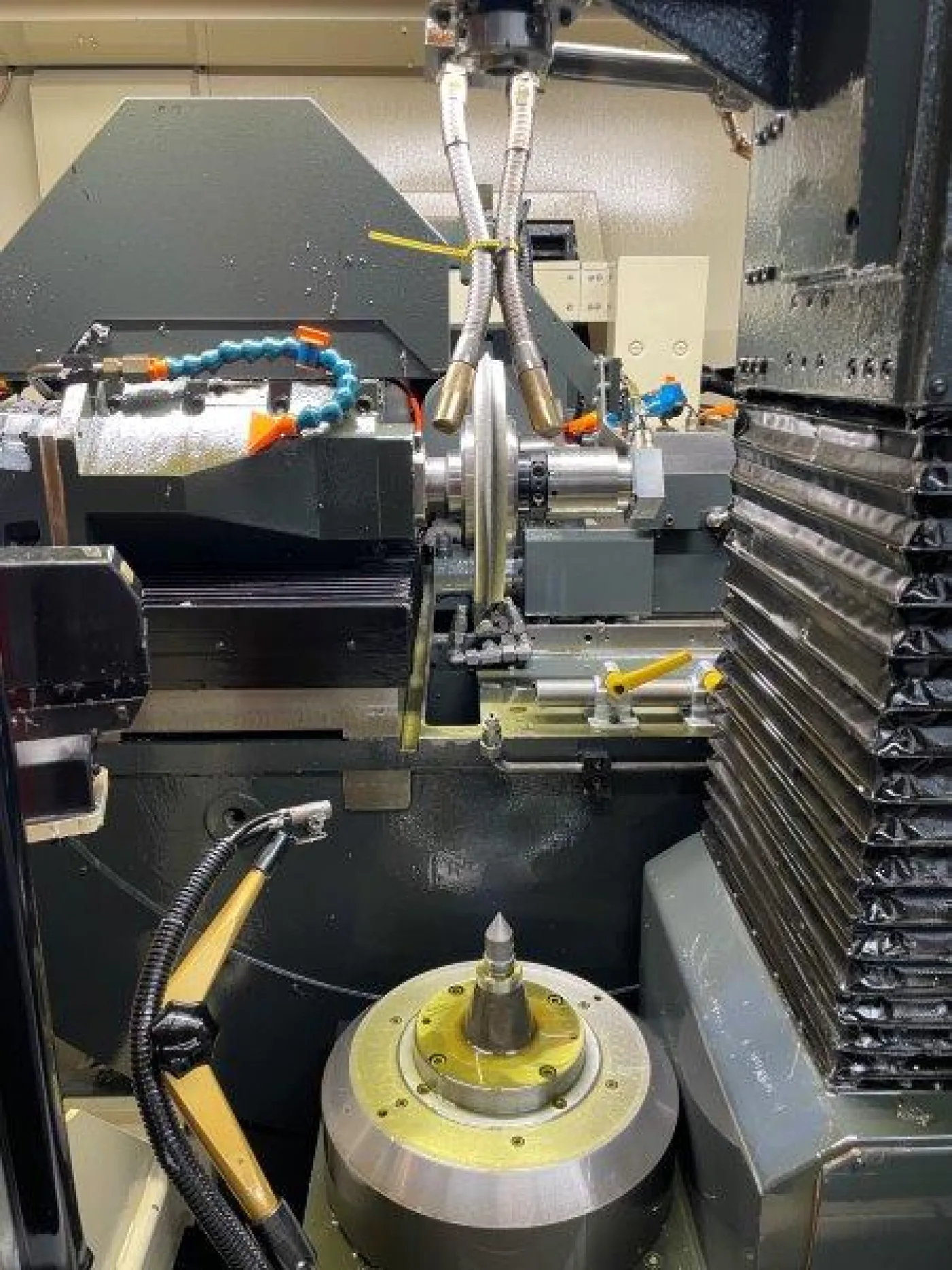 CNC Gear Grinding Machine – HOFLER HELIX 400K - 3