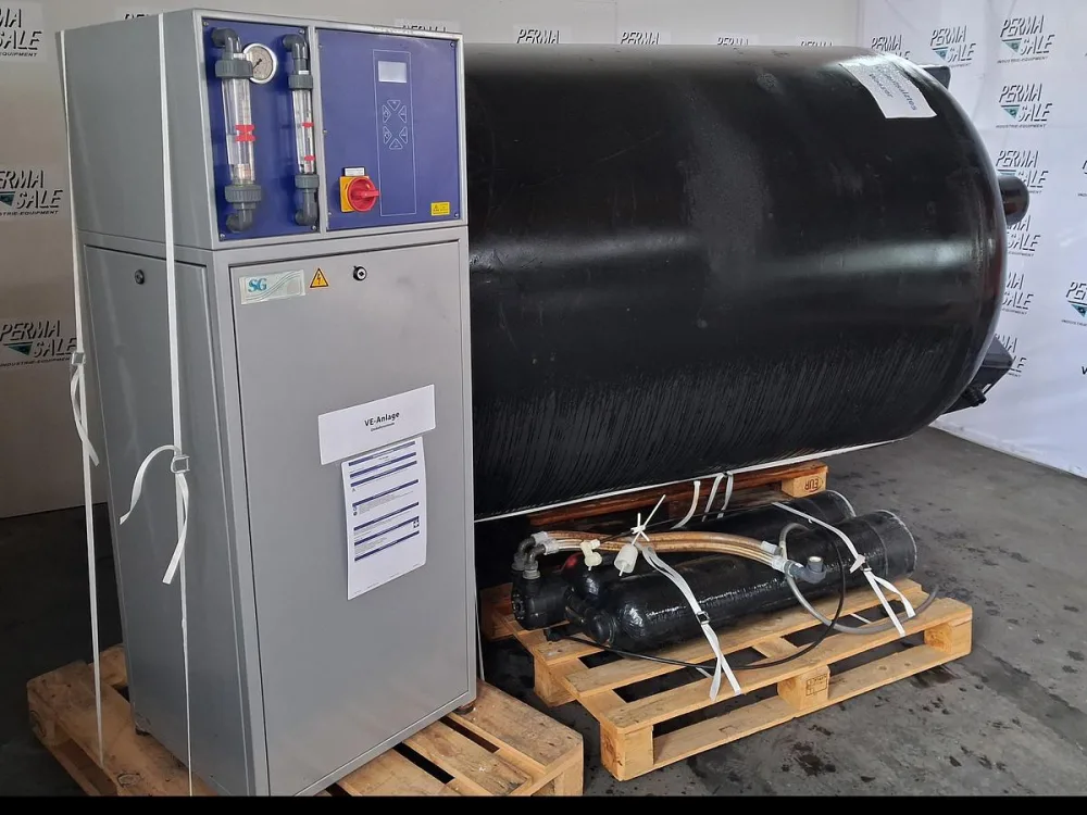 SG Water Umkehrosmoseanlage, Typ RO-1000 S, kombiniert mit einem 4 m³ Prozesswassertank