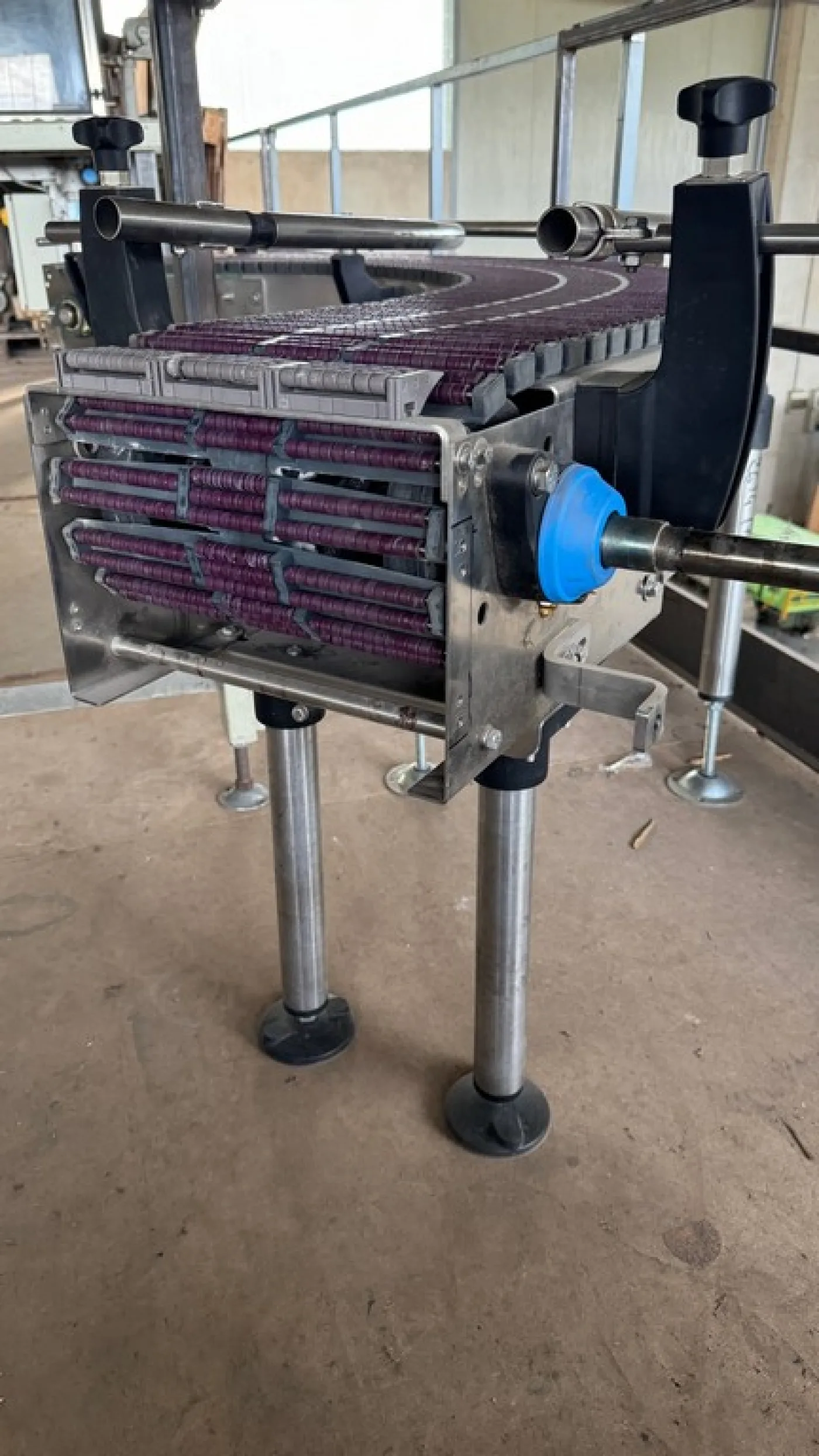 CURVED ROLLER CONVEYOR PREDISPOSED FOR MOTORIZATION, WITH MOTORIZED PLASTIC CHAIN AND TRANSPORT ROLLERS, SECOND-HAND EQUIPMENT - 5