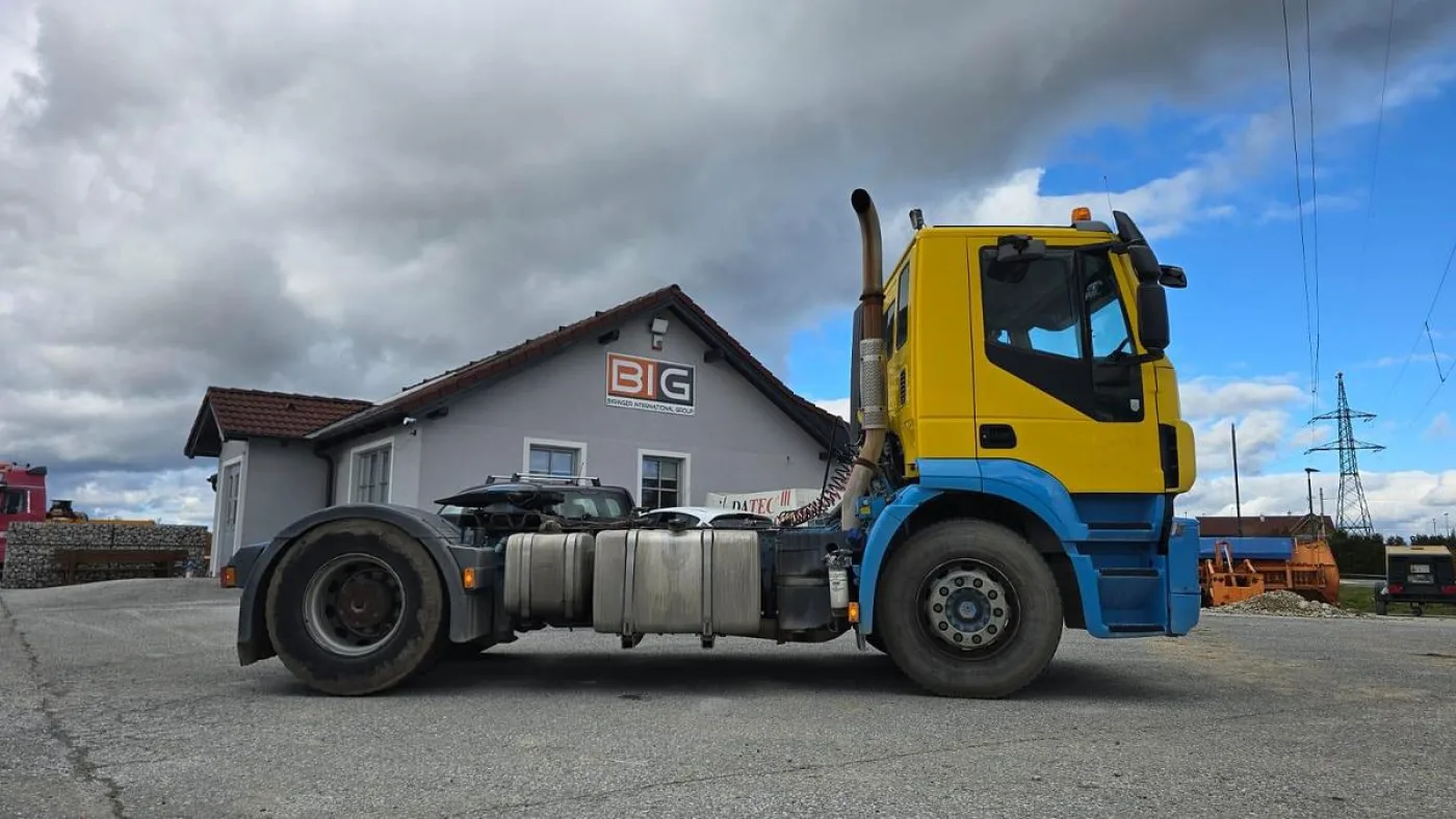 2016 IVECO Strallis 4x2 Sattelzugmaschine mit Kipphydraulik - 2