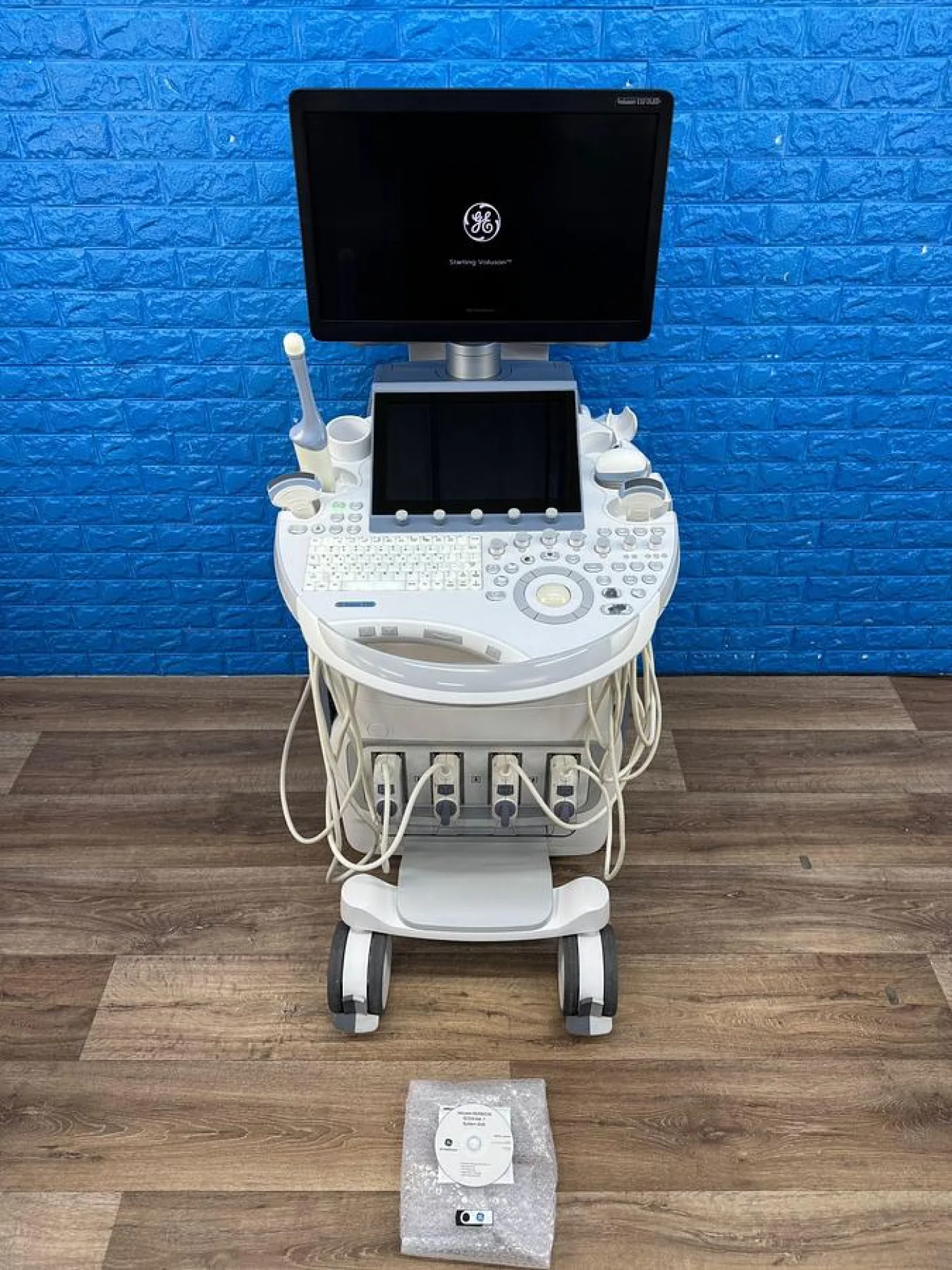 For Sale GE Voluson E10 BT17 Ultrasound System (2017) OLED | 4D OB/GYN Ultrasound - 1
