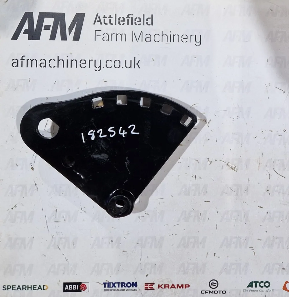 Spearhead Roller Bracket RH - 182542