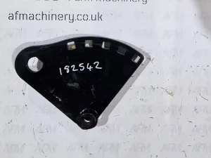 Spearhead Roller Bracket RH - 182542