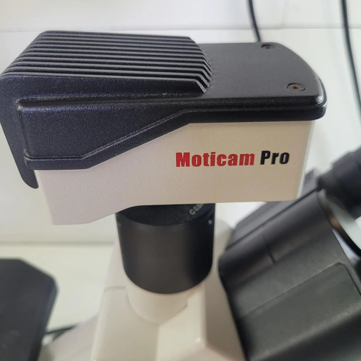 Motic AE31 Microscope - 6