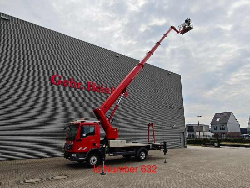 MAN TGL 8.150 4x2 Ruthmann T330