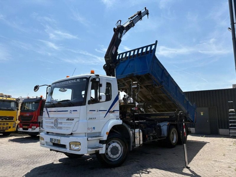 Mercedes-Benz Axor 2633 + HIAB 220 C 3X EXT. + REMOTE + 6X4 + 3 SIDE TIPPER + LOW KM + EURO 4