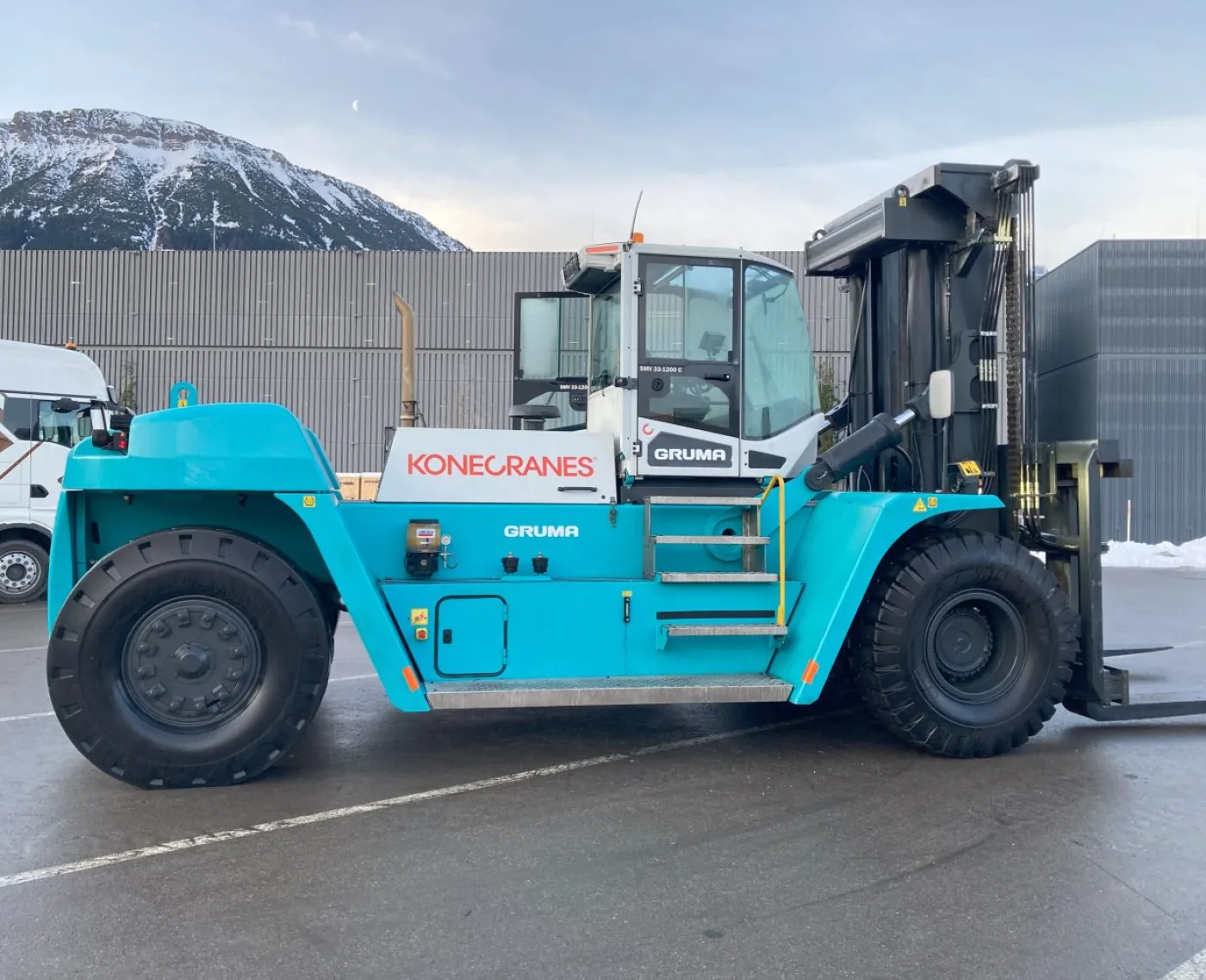 Frontstapler KONECRANES SMV33-1200C (2021) - 6
