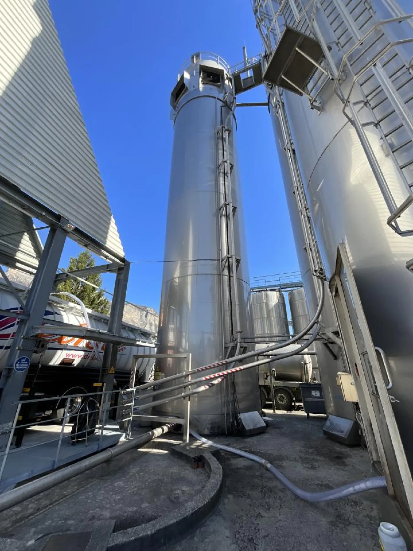 1997 Chalvignac Industries Chalvignac Industries 150 Ton Stainless Steel Sugar Crystal Silo - Silo 3 - 4