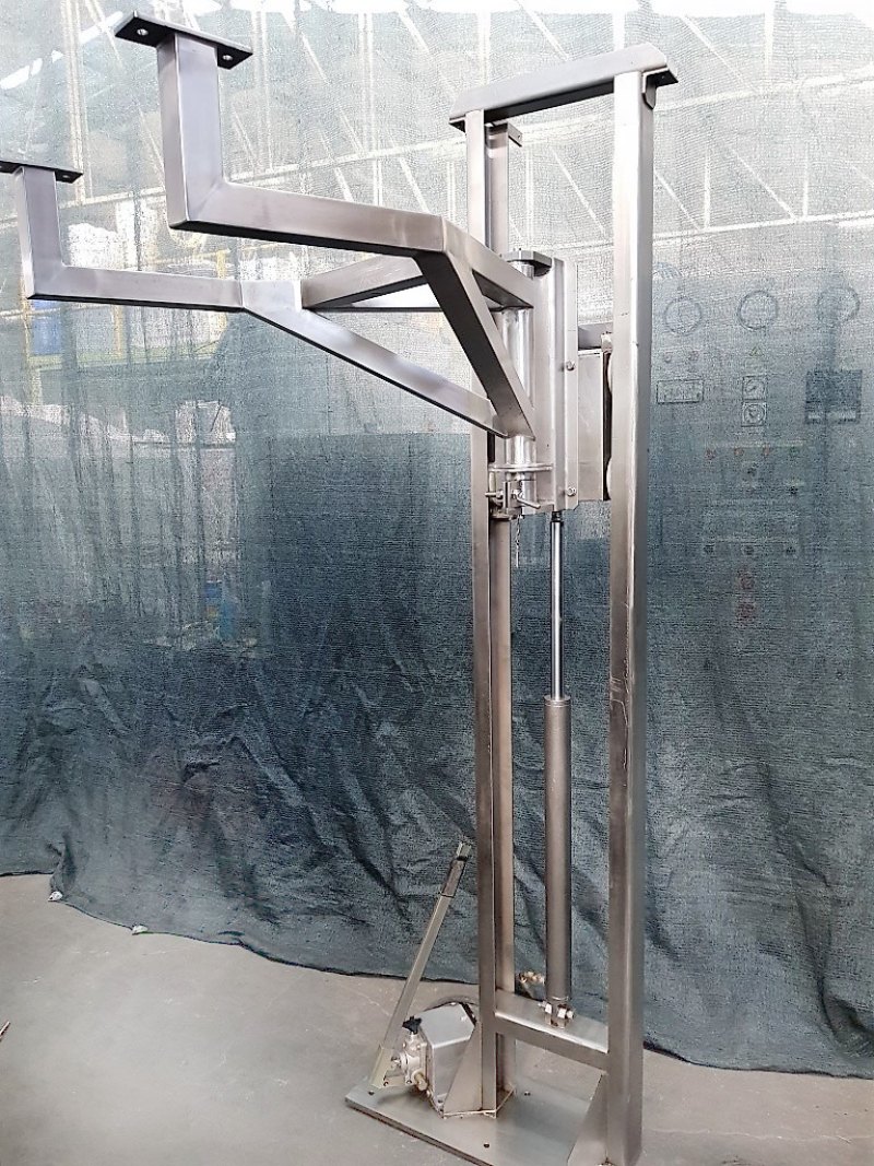 ELEVATORE IDRAULICO