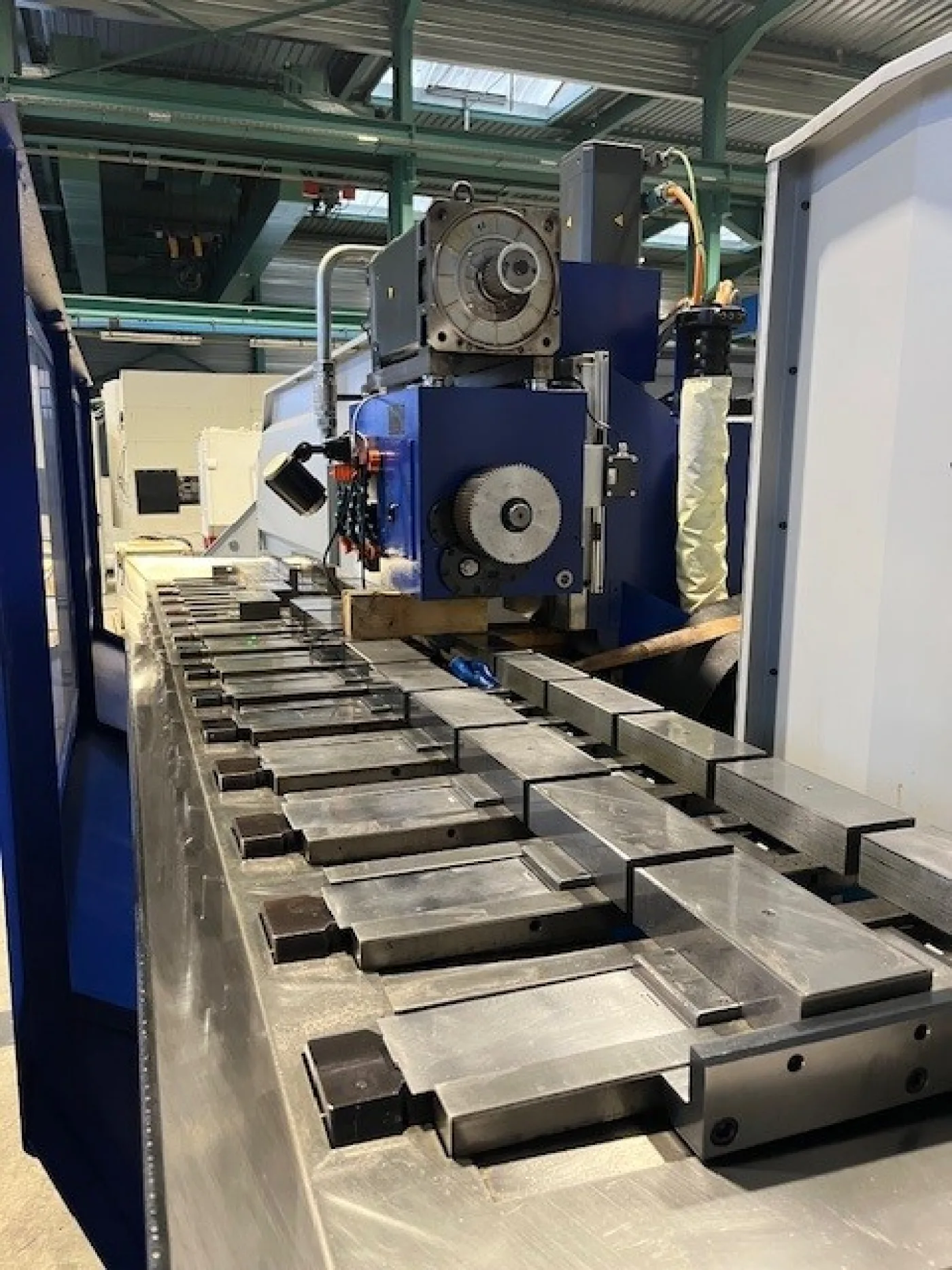 CNC Rack milling Machine – KESEL RMS 3200 - 7