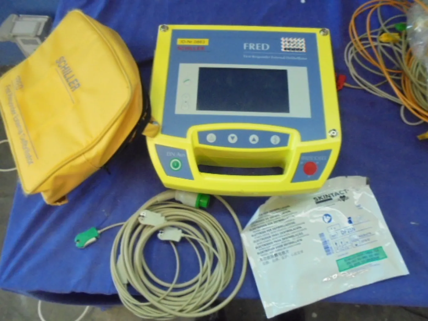 0816 Defibrillator (Gebraucht, sehr gut) - 2