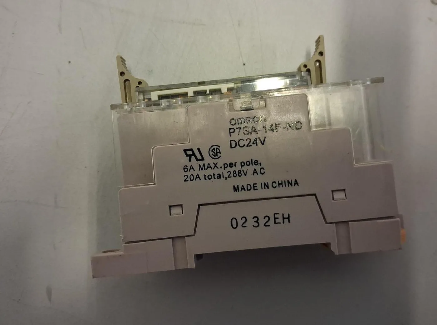 Omron P7SA-14F-ND 14-poliges Sicherheitsrelais-Base-Modul mit Spule 24V DC - 1