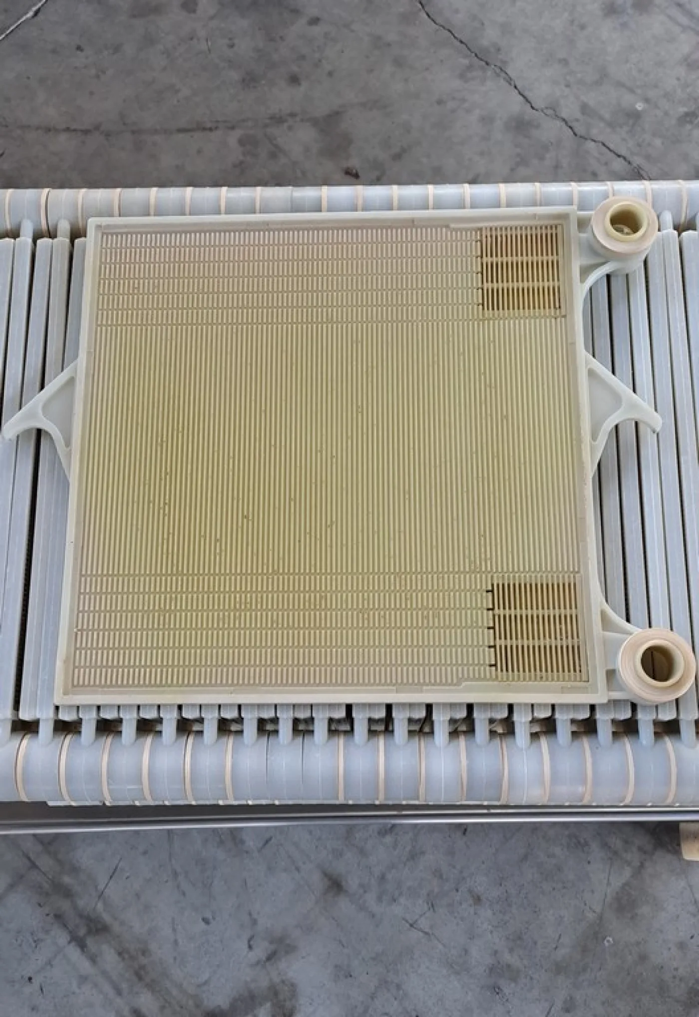 PLATES FILTER 40X40, PAINTED FRAME, 76 PLATES IN PLASTIC MATERIAL, SECOND-HAND MACHINE - 8