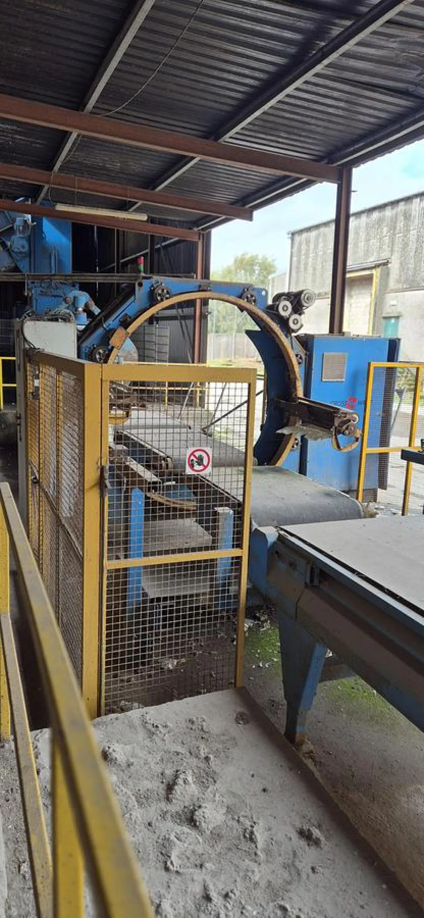 PAAL DONKON 500 Fully Automatic Baler & Cross Wrap Wrapping System - 7