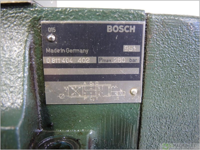 2010 BOSCH 0811404 105 + 402 AI1753