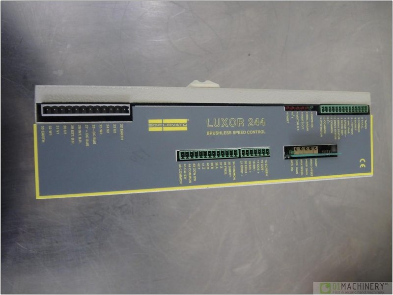 2002 HDT LUXOR 244 4/8 AI2103