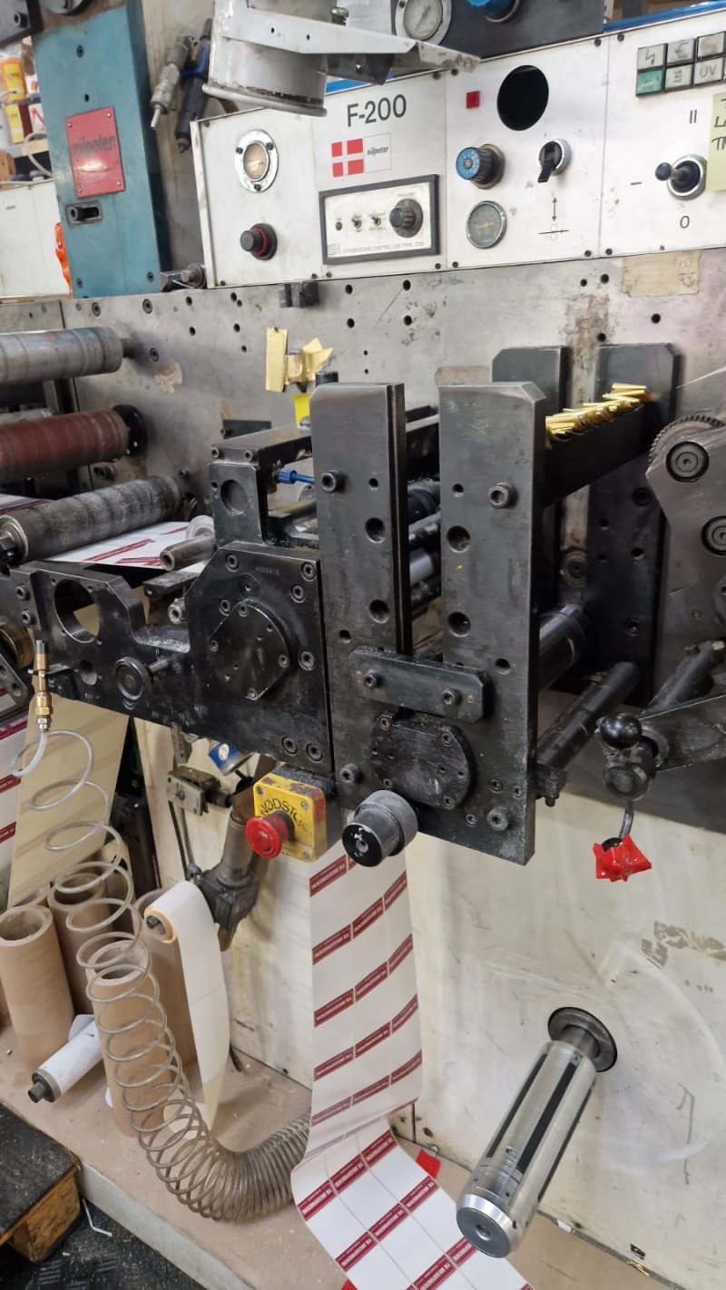 Nilpeter F200 – 8 Colour Flexo