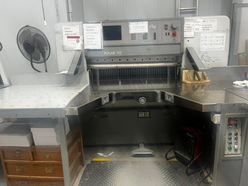 Polar 115 E cutting machine