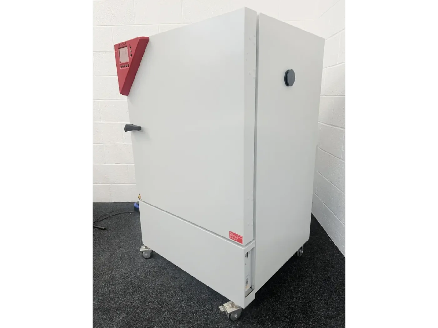 Binder KMF-240 Climate Chamber - 3
