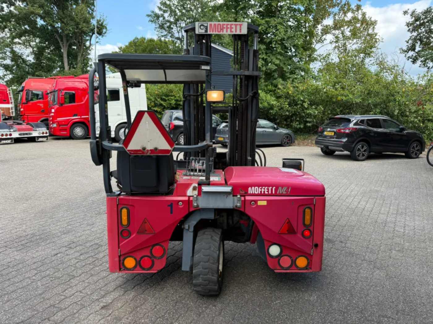 Moffett M4 20.3 2,000 kg - 6
