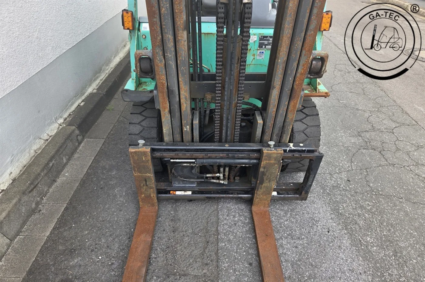 Mitsubishi FG25T - 7