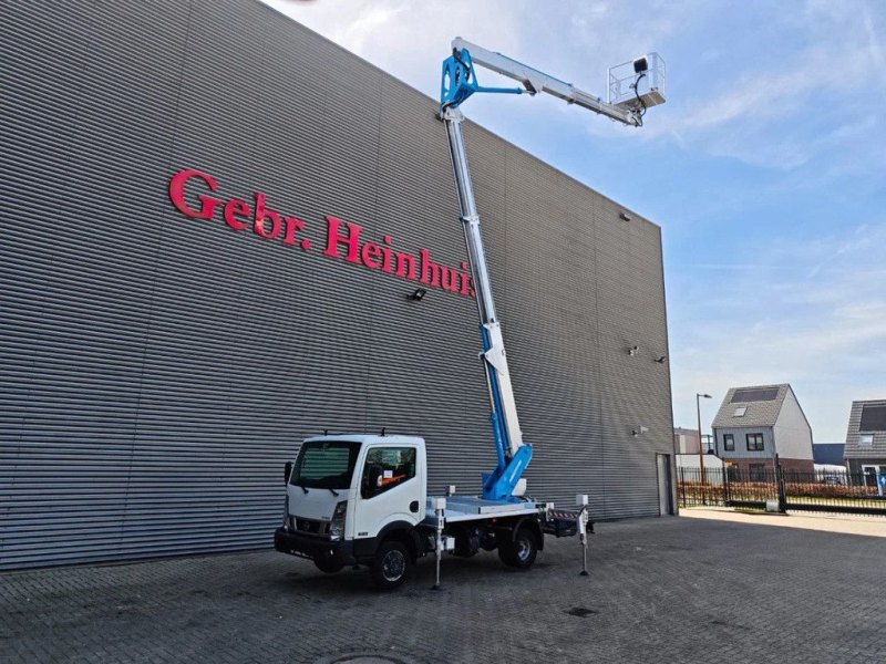 Nissan Cabstar 35.13 NT400 Multitel MX210