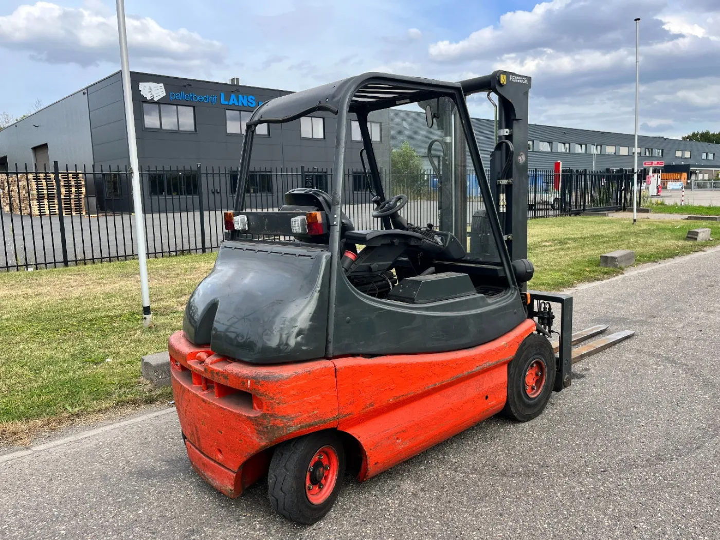 Linde E30-02 - 6