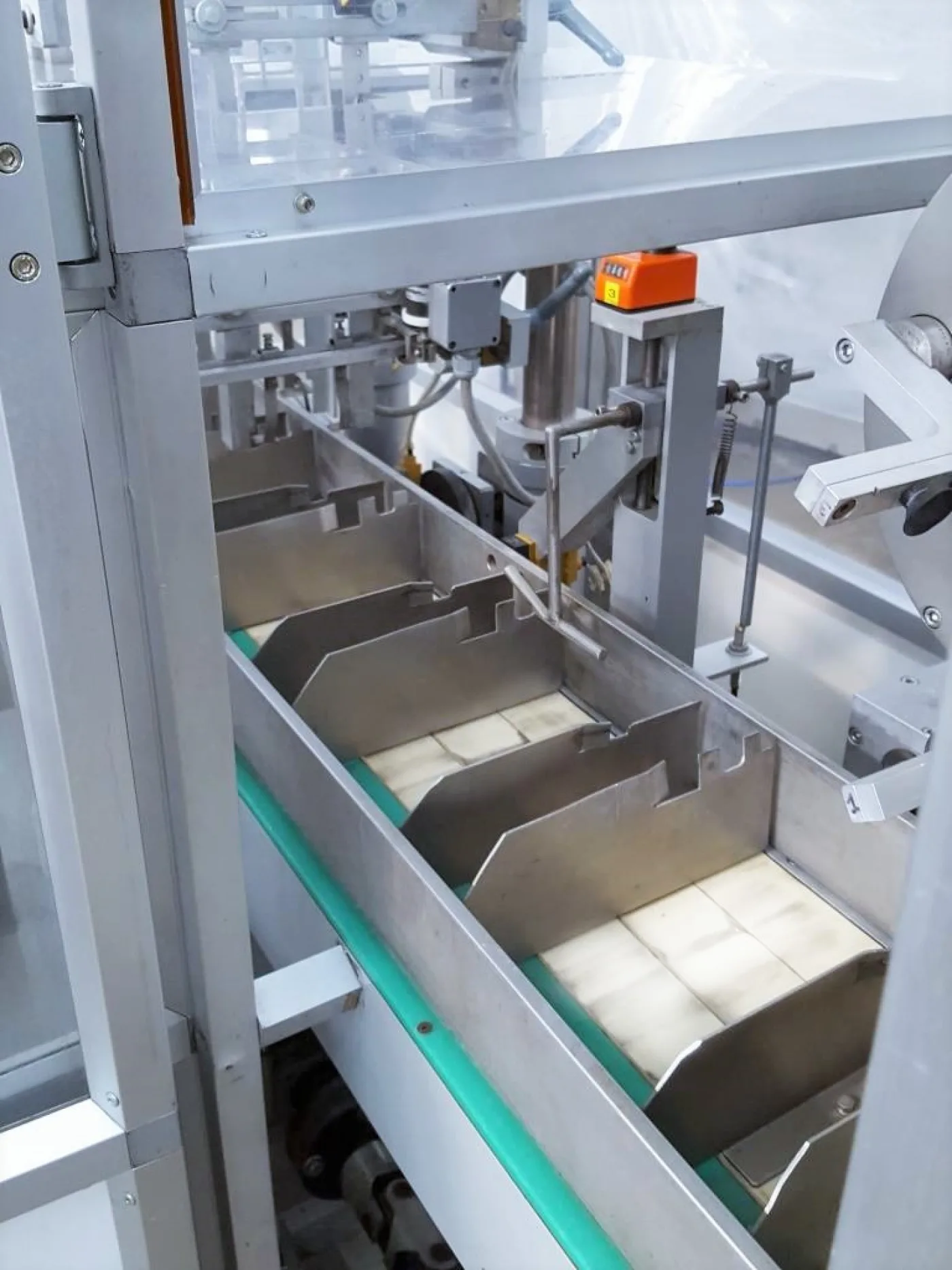 ASTUCCIATRICE ORIZZONTALE AUTOMATICA – BFB IMA MOD. A94 - 5