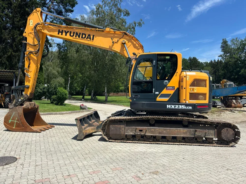 Hyundai - HX 235 LCR