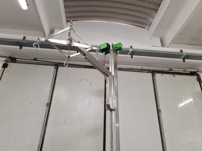 ELEVATORE FUSTI A COLONNA – RWM