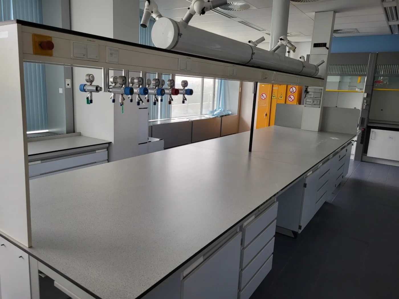 1914 – Used S+B Island table (600 cm) - 3