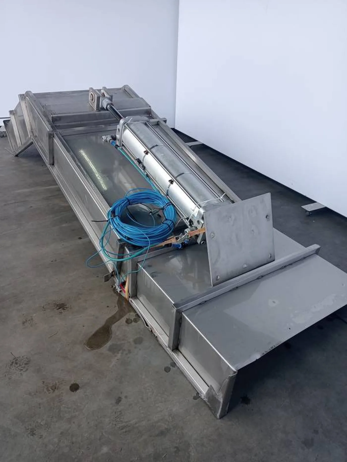 Paunch gutter - lift - 7