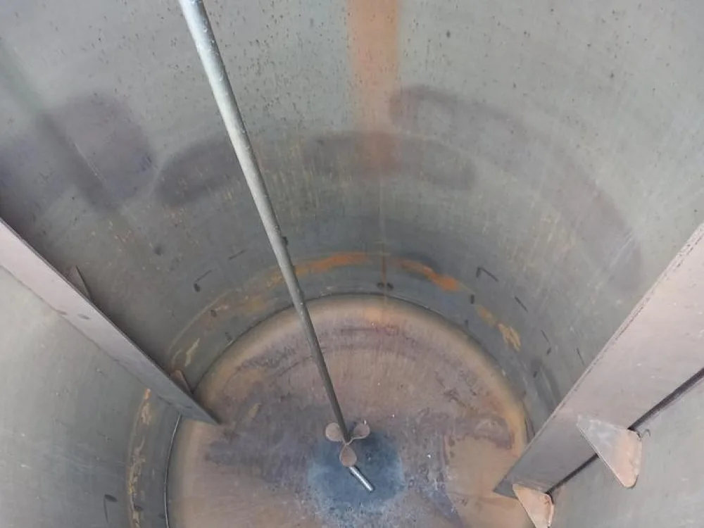 Reservatório de inox com misturador