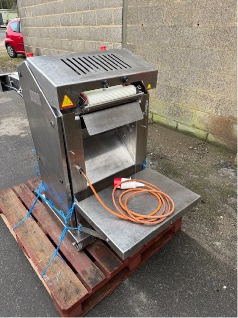 Cretel 365 Fish Skinning Machine