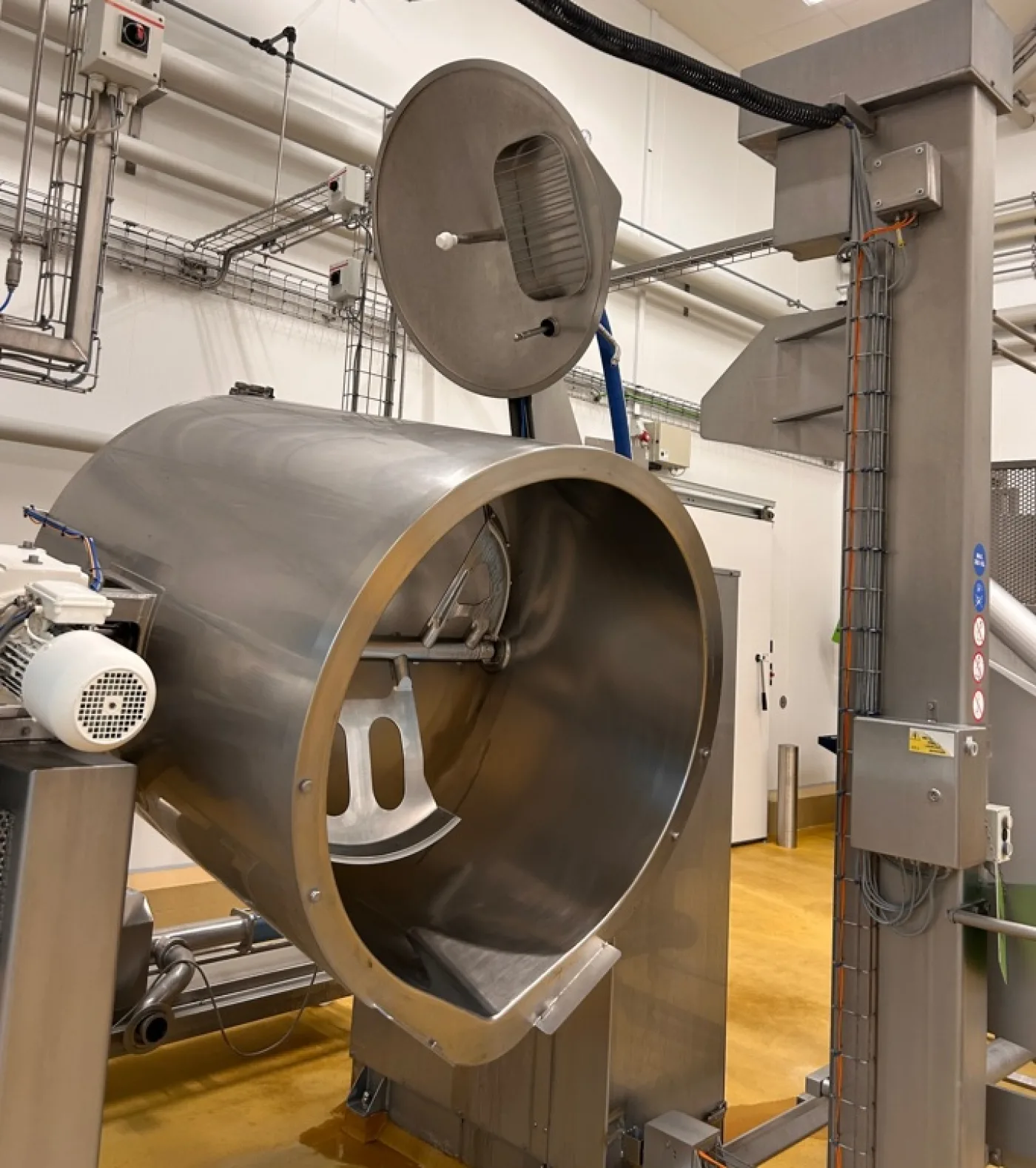 800LTR Steam Mixing Kettle - 1