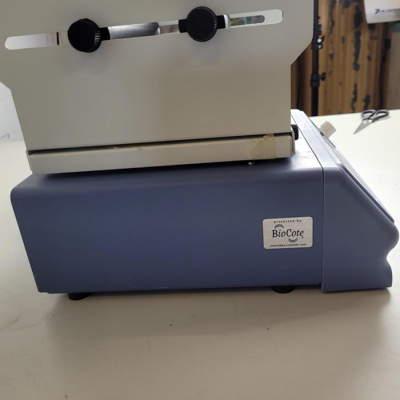 Stuart SSM1 Mini Orbital Shaker with holder