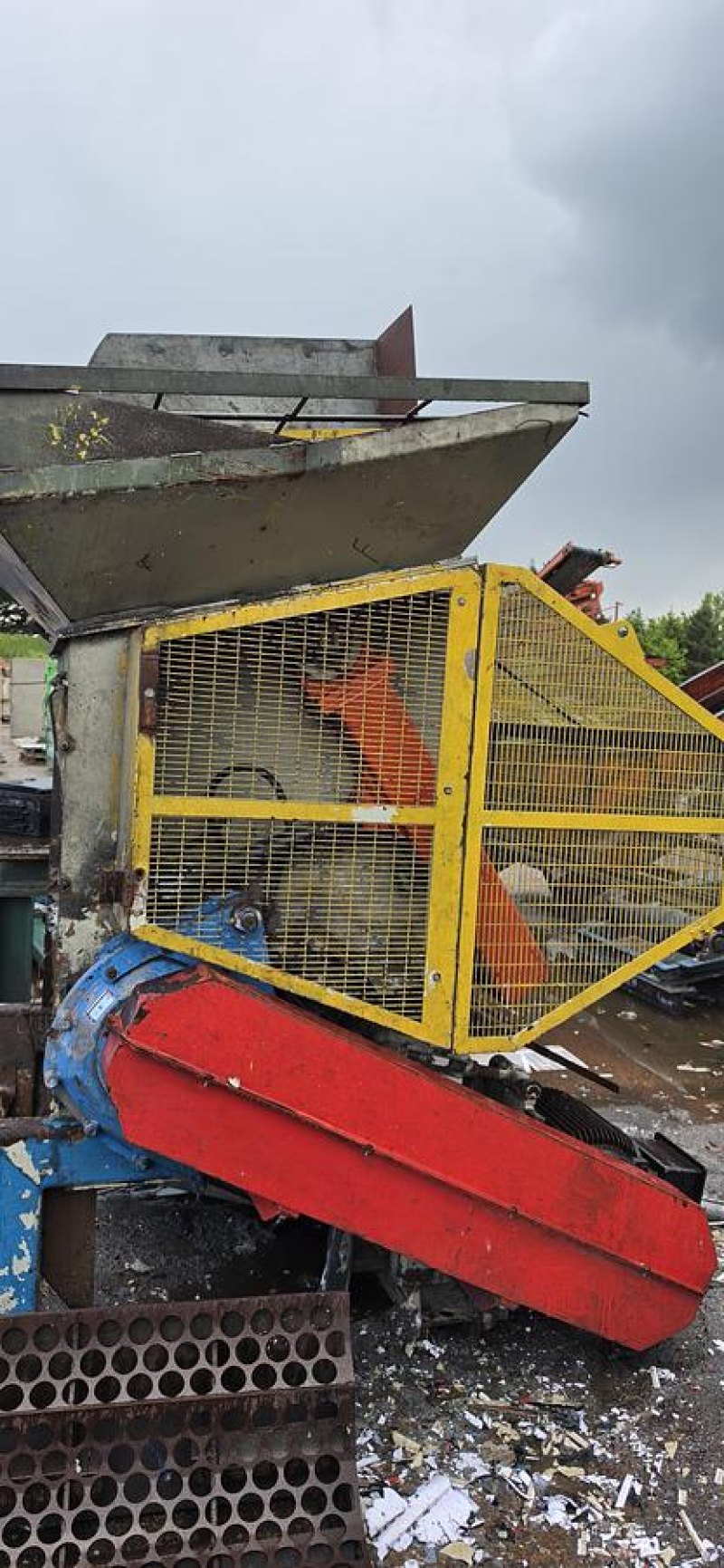 Lindner RS 1000 Single-Shaft Shredder