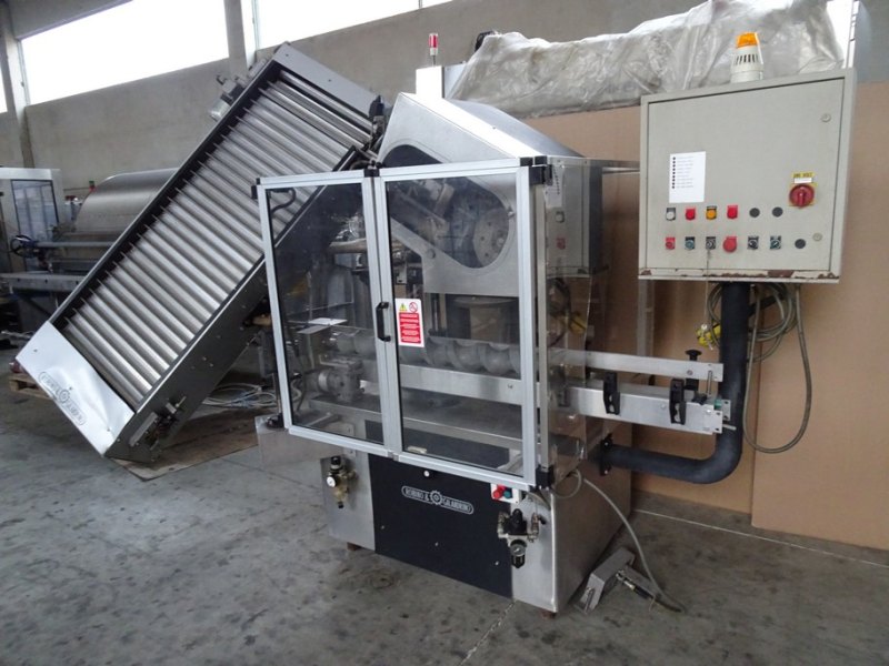 CAPSULE DISTRIBUTOR ROBINO AND GALANDRINO / ROBINO AND GALANDRINO SEALING MACHINE WITH THREE THERMAL HEADS, SECOND-HAND MACHINES