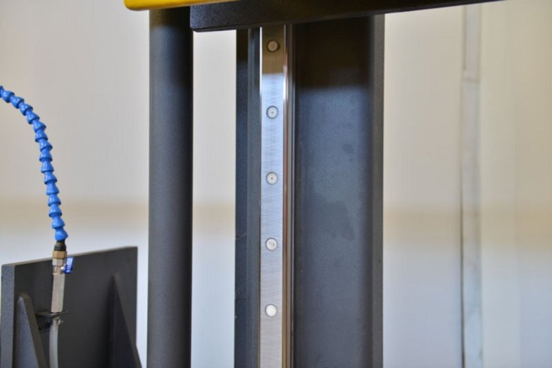 Bekamak Bandsäge Bandsägemaschine Doppelsäulenführung Halbautomat Bandsägehalbautomat